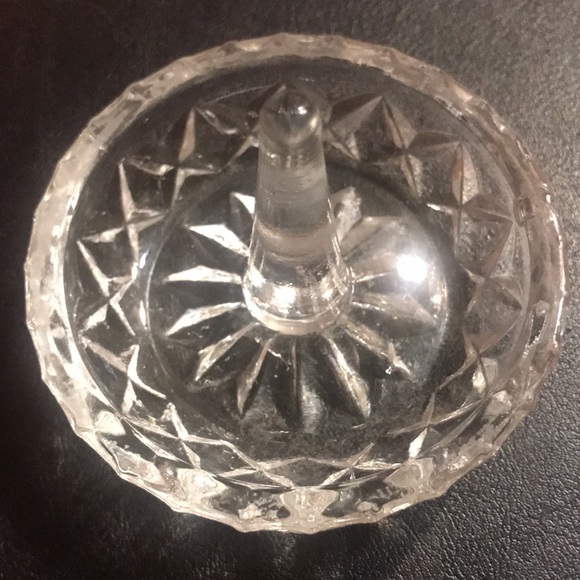 2 Vintage Clear Diamond Cut Crystal ring holders - Picture 2 of 4